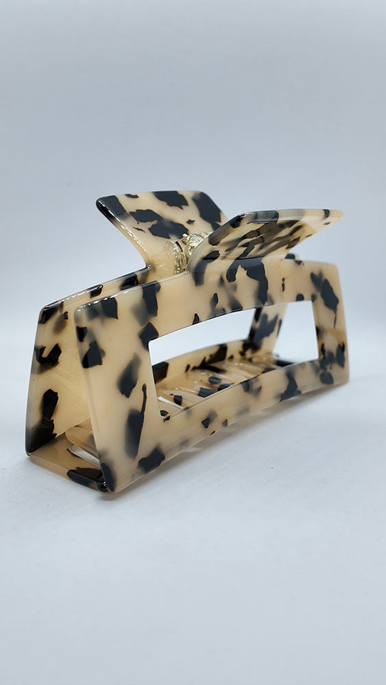 Leopard hair claw clip