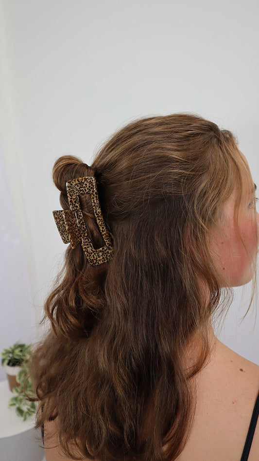 Brown hair claw clip 