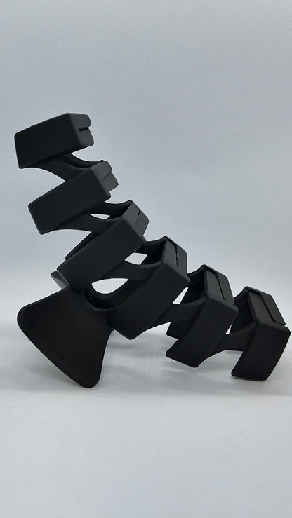 Black hair claw clip