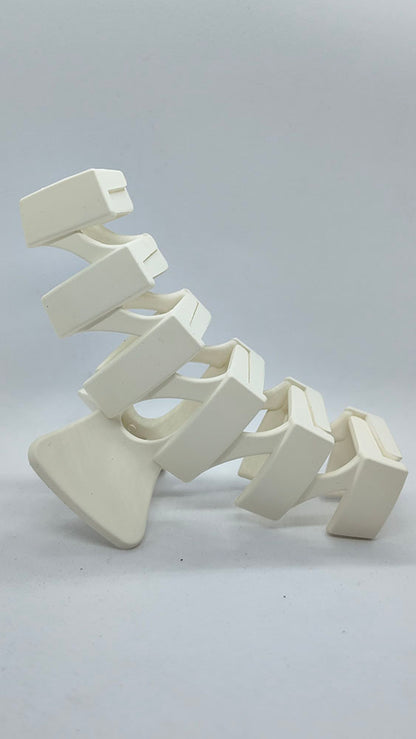 White hair claw clip