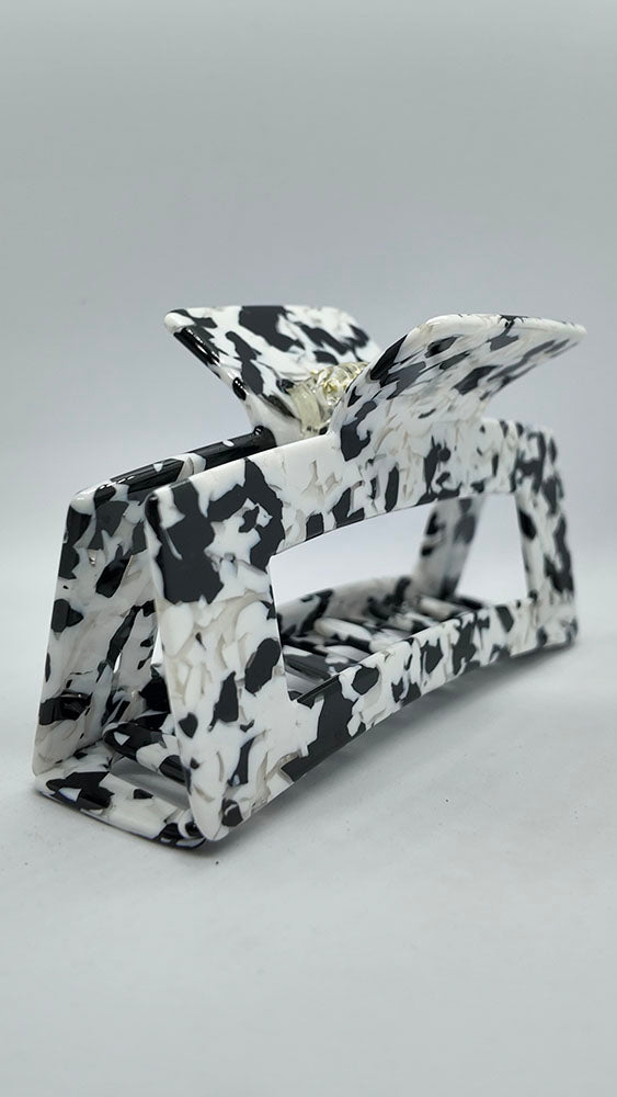 Black and White Hair Claw Clip
